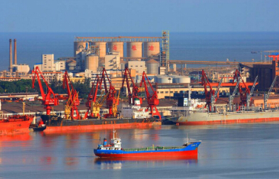 在辦理上海進口報關(guān)和船務(wù)代理時應(yīng)該注意哪些細(xì)節(jié)