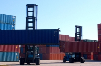 進口貨代不僅簡化了企業(yè)的進口流程，還促進了國內市場的發(fā)展