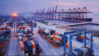 數(shù)字經(jīng)濟(jì)時(shí)代下，大數(shù)據(jù)如何重塑進(jìn)出口貿(mào)易的精準(zhǔn)決策與風(fēng)險(xiǎn)防控